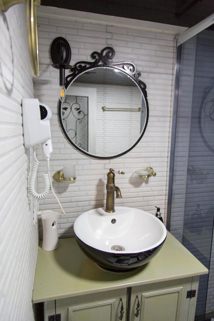 Apartament On Aghmashenebeli 26 Τυφλίδα Εξωτερικό φωτογραφία